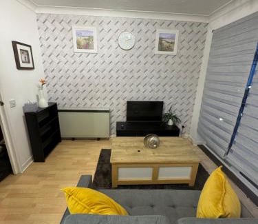 Island Gardens Apartment | Cosy Flat in London Canary Wharf, 02, 1 double bed