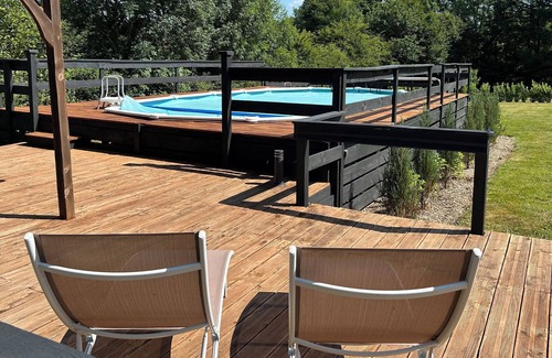 La Chatre-Langlin Cottage | Cosy Gite, Private Pool, meadow and riverside fishing.