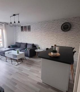 Carrieres-sous-Poissy Apartment | Cosy Home Paris
