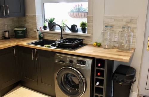 Pentre House | Cosy House in Welsh Hills, Sleeps 5 to 7