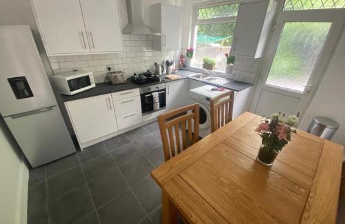 Abercwmboi House | Cosy house on the edge of the Brecon Beacons