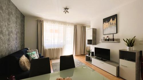 Albertfalva Apartment | Cosy Living Apartment w Balcony