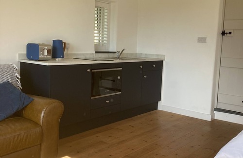 St Teath Apartment | Cosy modern barn annex for two people.