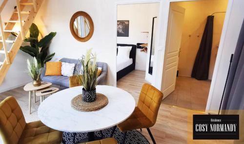 Bois-Jerome-Saint-Ouen Apartment | Cosy Normandy - 02