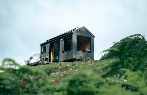 Beaumont House | Cosy Off-Grid Cabin in Kangaroo Valley - Gustavo