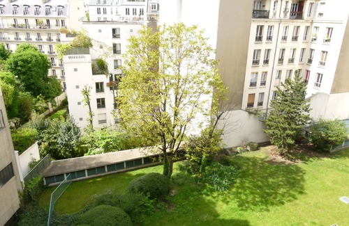 Ternes Condo | Cosy parisian place at Arc de Triomphe