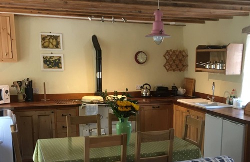 Jameston Cottage | Cosy, peaceful cottage in Manorbier, Pembrokeshire for 5/6, a mile from beach