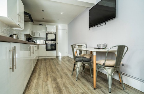Kegworth House | Cosy Private Room Near East Midlands Airport