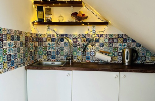 Balatonalmadi Apartment | Cosy Quiet Tiny studio with lake views in the suburbs of Balatonalmadi