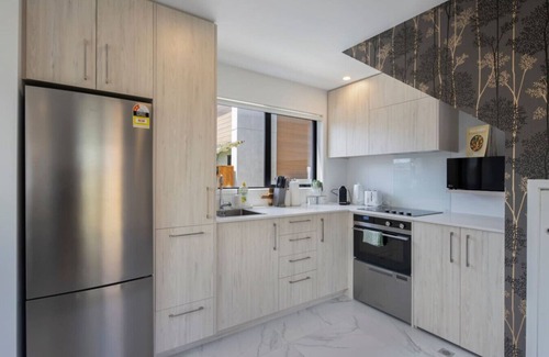 Lower Hutt House | Cosy Retreat at Biddle Crescent
