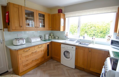 Penryn House | Cosy Rural Bungalow In Cornwall between Falmouth and Helston Nr Penryn Campus