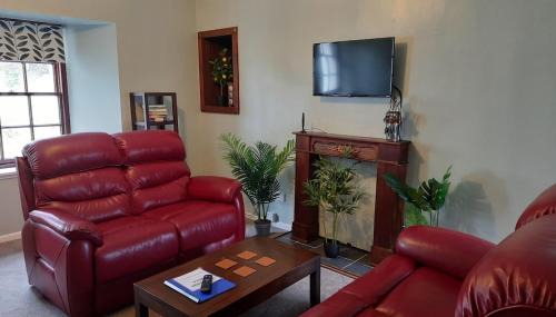 Burntisland Apartment | Cosy seaside flat - 40 min to Edinburgh