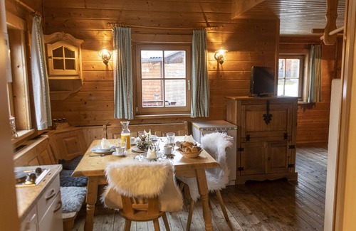 Niederau Apartment | Cosy semi-detached chalet with mountain views