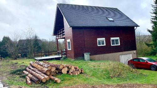 Recht Ski Chalet | Cosy Sjalay near the lake for 6-8 persons