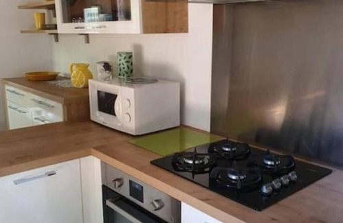 Decines-Charpieu Apartment | Cosy studio in house with garden Near Eurexpo/Groupama Stadium/LDLC Arena
