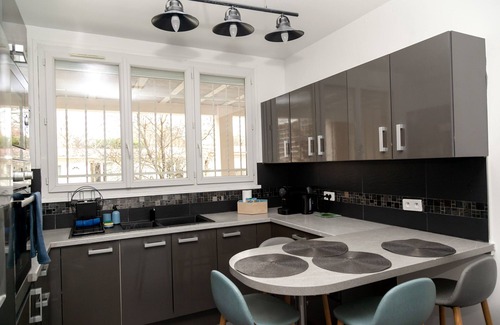 Gagny Apartment | Cosy T2 Gare Entre Paris et Disneyland Familial