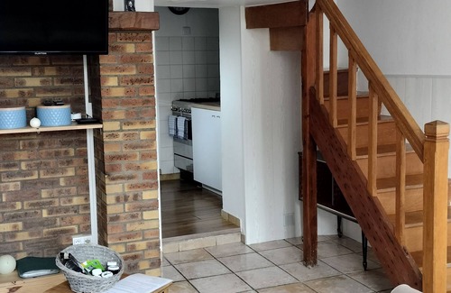 Saint-Eustache-la-Foret House | Cosy village house