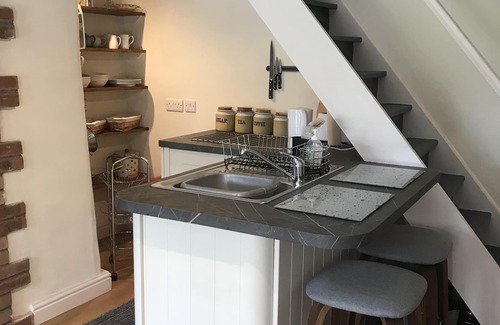 Tregony Cottage | Cosy Village Cottage, valley views, parking, wifi and dog friendly