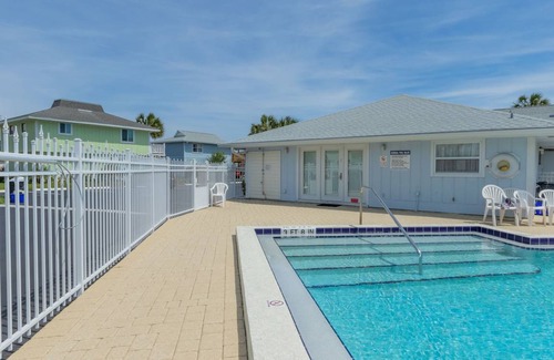 Surfcrest Village Cottage | Cottage ∙ 4 bedrooms ∙ 8 guests