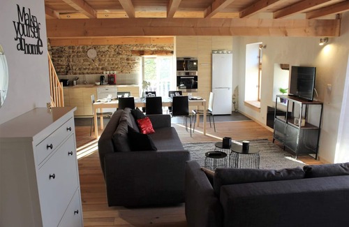Meximieux Apartment | Cottage 3 * 85m2 with swimming pool- prox St-Vulbas PIPA, CNPE, Pérouges