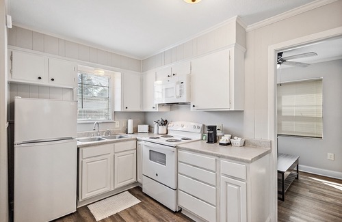 Ridgeland Cottage | Cottage 4 - Nobody Inn