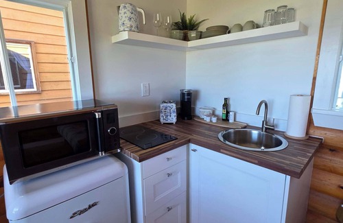 Hunts Point Cabin | Cottage # 7 Hunts Point Beach Cottages 1 Bedroom