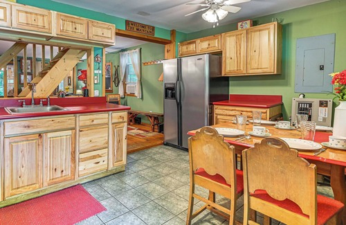 North Creek Cottage | Cottage < 8 Mi to Gore Mountain in Bakers Mill!