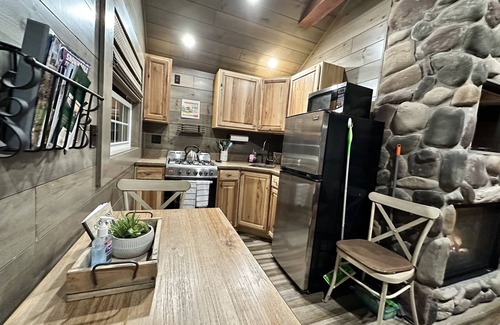 Old Forge Cottage | Cottage "8th Lake" 2-bedroom cottage at The Lakes Old Forge.