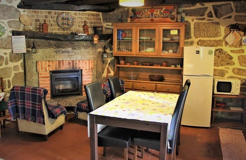 Esposende Cottage | Cottage and river, near the beach, set in the North of Portugal tourism .