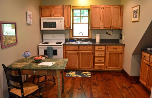 Penrose Cottage | Cottage at DuPont State Forest - Across from REEB Ranch - Mountain Biking Mecca