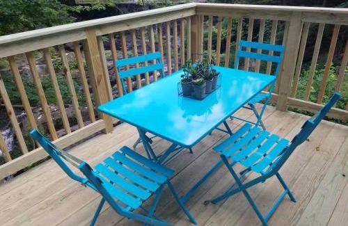 Bellvale House | Cottage at Millpond Falls - A Romantic Escape