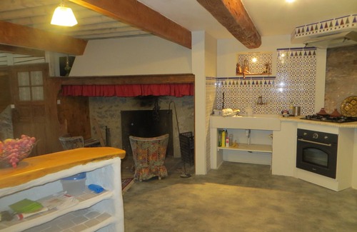 Comus House | cottage Barry of Espine in a small village 1200m altitude mountain