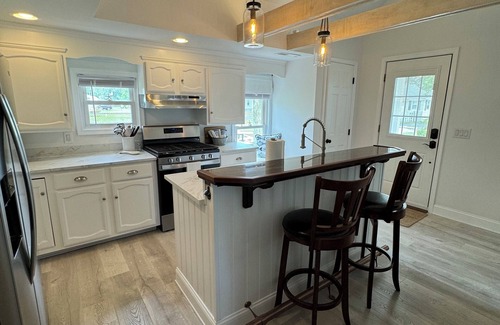 Chincoteague Cottage | COTTAGE BLUEFISH on Chincoteague Island! A cozy island getaway -NEW REMODEL