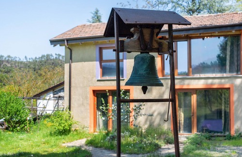 Casaleggio Boiro Cottage | Cottage 'Borgo Tassani' with hill view, Wi-Fi and Air Conditioning