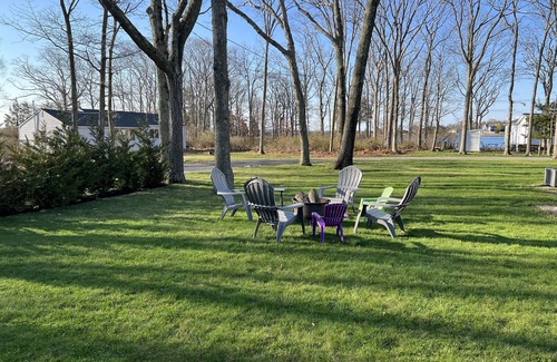 Southold Cottage | Cottage by Cedar Beach