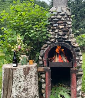 Poieni House | Cottage by the river Valea Draganului