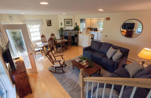 Cape Elizabeth House | Cottage by the Sea - Steps to Crescent Beach, a Quick Drive to Portland