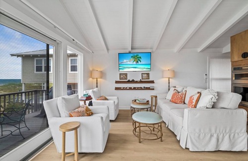 Ocean Cay House | Cottage by the Sea features front row views of the beautiful beach and Atlantic Ocean.