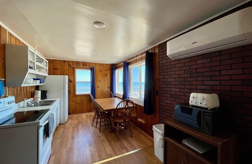 Oscoda Cottage | Cottage Cove · Lake Huron Beach Cottage No. 5