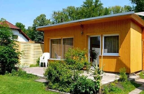 Wuthenow House | Cottage directly on the lake with boat to 6 pers., Many mushrooms, fishing area, swimming
