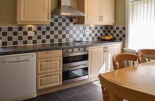 Marybank Cottage | COTTAGE FIA, family friendly, with open fire in Marybank