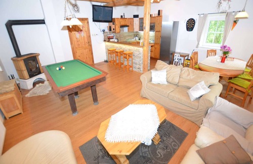 Liberec House | Cottage in Liberec with Sauna and Ski Nearby