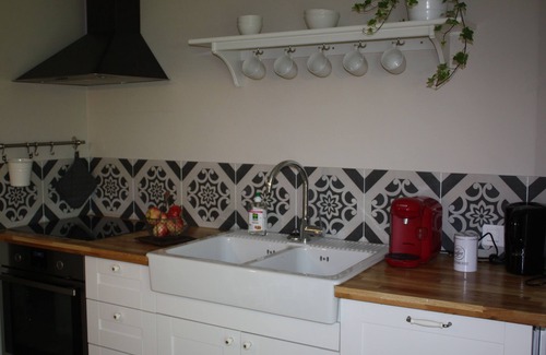 Pernes-les-Fontaines Cottage | cottage in provencal farmhouse, 2 minutes from Pernes