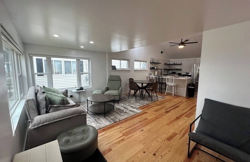 Lexington Cottage | Cottage in Lexington with Lake view just 100 steps from the beach!