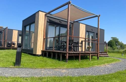 Menaldum Ski Chalet | Cottage in Menaam near Frisian Landscape, cleaning included
