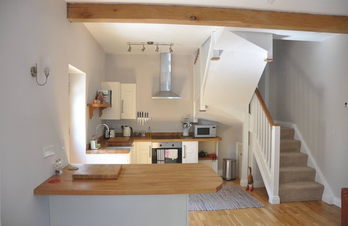 Shepton Mallet Cottage | Cottage In Prestleigh, Somerset, England