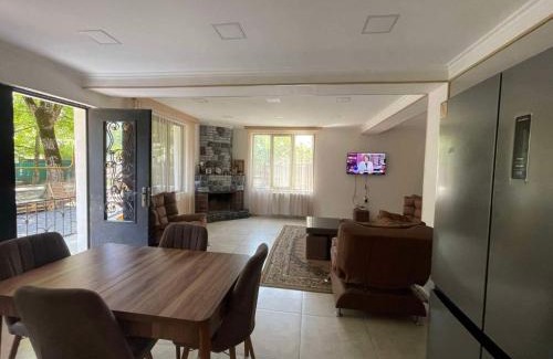 Likani House | Cottage in Sadgeri