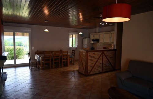 Thegra Cottage | cottage in the countryside with private pool, covered summer kitchen at thégra