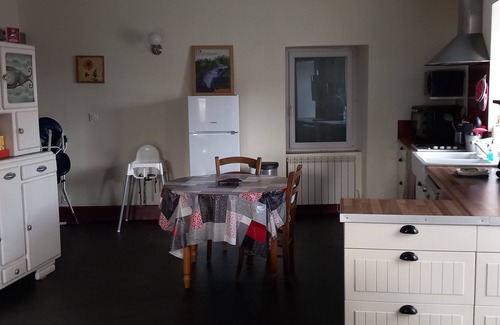 Peaugres Cottage | cottage in the heart of the green ardeche 5 min safari, at the foot of the pilat natural park