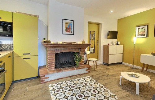 Theza Apartment | cottage les cypres garden view